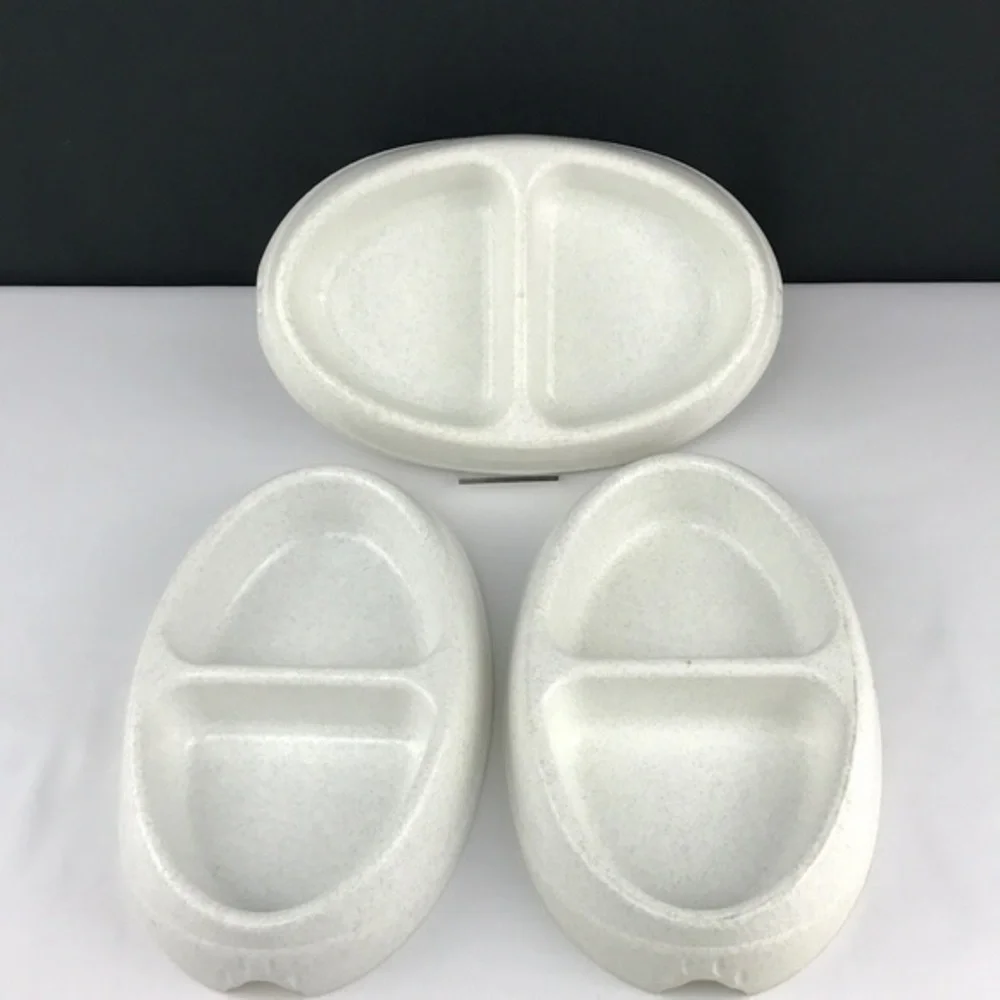 Stylette - ‘Plastic Feeding bowls’ Small animal size. Bundle of 3. EUC